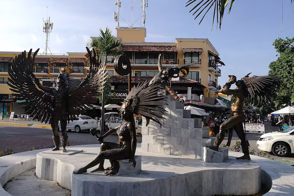 Quinta Avenida near Secrets Moxché Playa Del Carmen with shopping, dining, and nightlife in Playa del Carmen